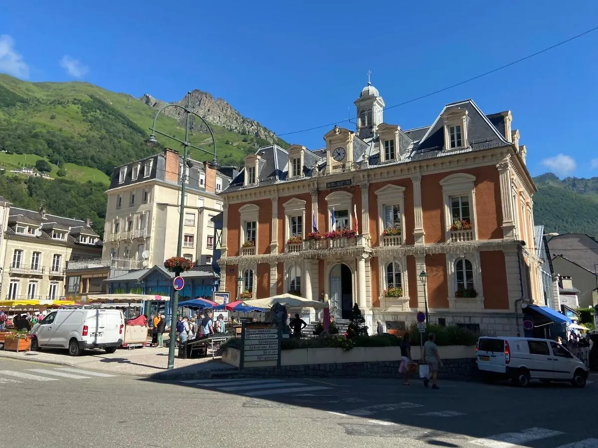Le Navarre, charmant T2 familial équipé, en rez-de-chaussée, très bien situé en centre ville de Cauterets