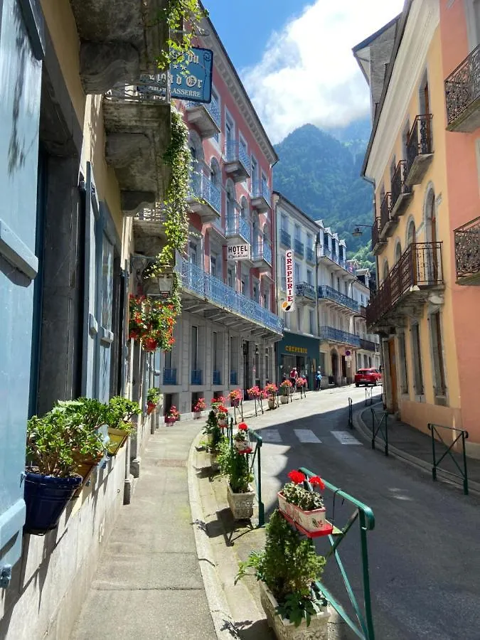 Le Navarre, charmant T2 familial équipé, en rez-de-chaussée, très bien situé en centre ville de Cauterets 0*,  Francia
